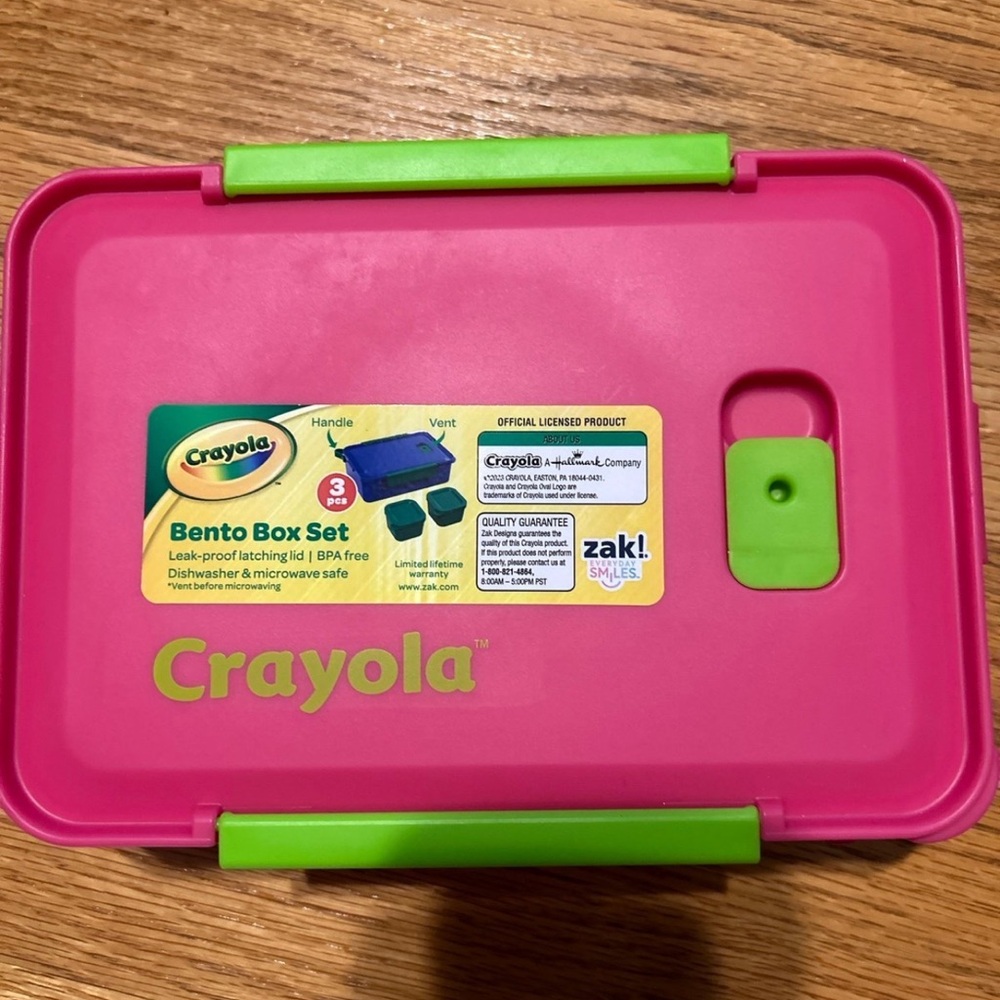 Crayola Pink and Green Lunch Box Set
